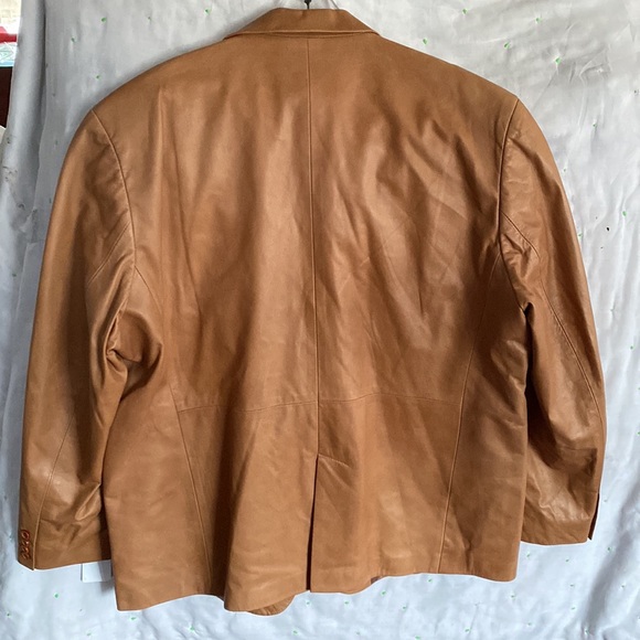 Leather Renditions by Sandi lamb leather jacket. NWT light tan color very nice! - Picture 2 of 4